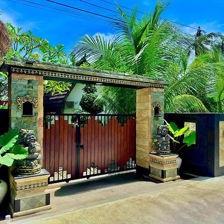 Meket Bungalows Toyapakeh Exterior photo
